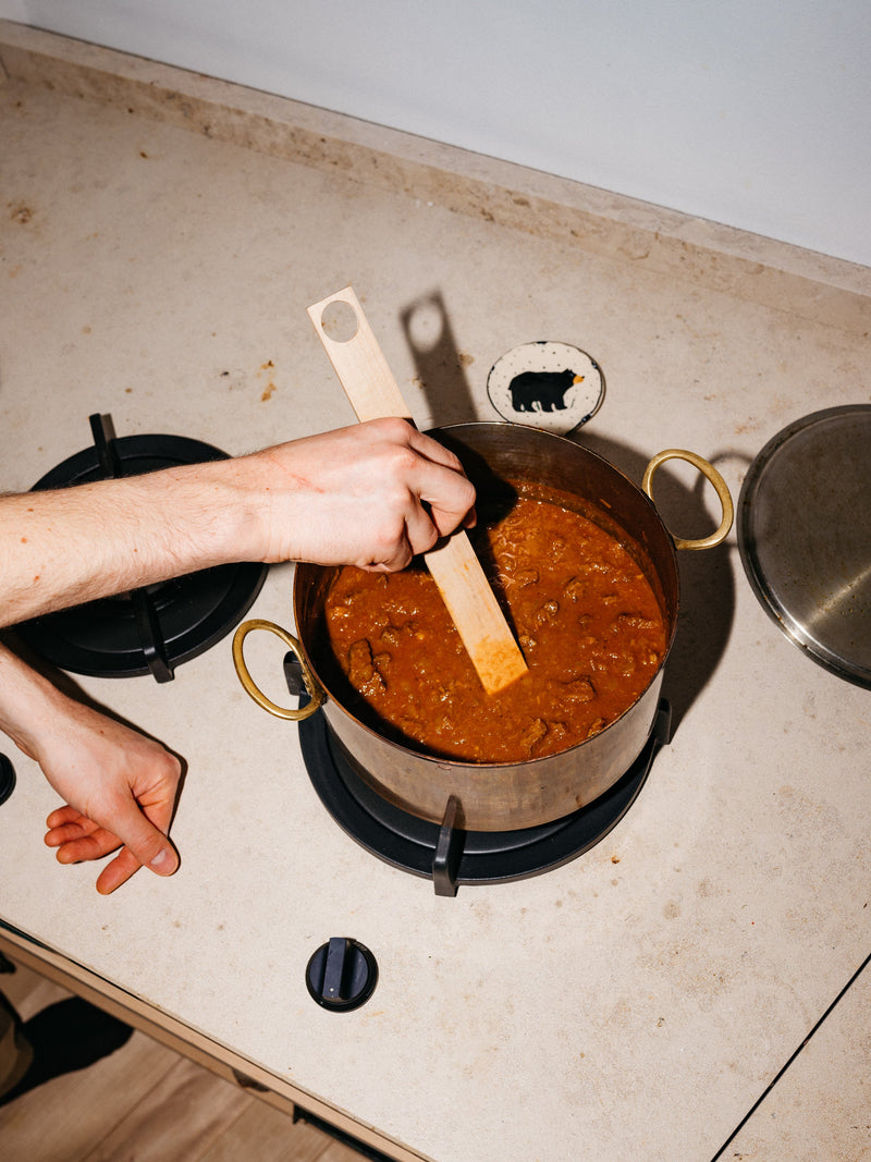Kochen – Kochlöffel und Schneidebrett aus Massivholz